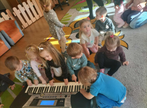 Zajęcia muzyczne z Panem Marcinem.