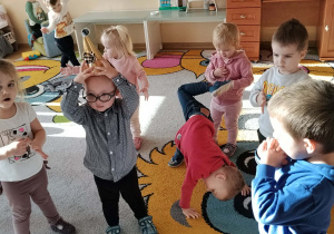 Zabawy taneczne z jubilatem.