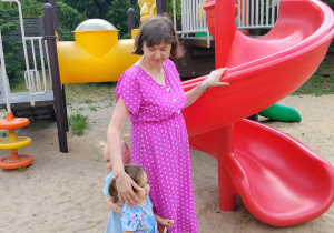 Dzieci świętują Dzień Dziecka.